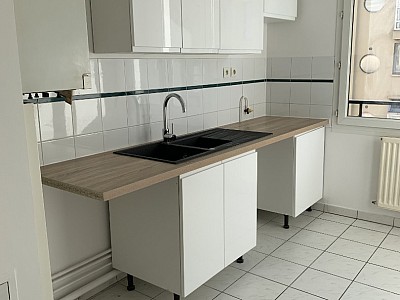 APPARTEMENT T2 A LOUER - LYON 4EME ARRONDISSEMENT Cuire Canuts - 49.77 m2 - 963,89€ charges comprises par mois