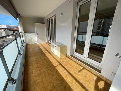 APPARTEMENT T4 A LOUER - LYON 4EME ARRONDISSEMENT Boucle Louis Thevenet - 90.98 m2 - 1 863 &euro; charges comprises par mois