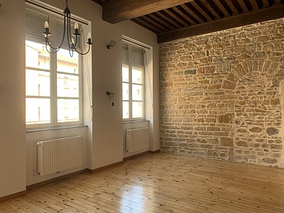 APPARTEMENT T5 A LOUER - LYON 4EME ARRONDISSEMENT Mairie-Tabareau - 111 m2 - 1590 € charges comprises par mois