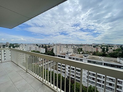 STUDIO A LOUER - CALUIRE ET CUIRE Pierre-Brunier - 36.55 m2 - 690€ charges comprises par mois
