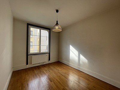 APPARTEMENT T2 A LOUER - LYON 1ER ARRONDISSEMENT Trois-Gaules - 35.27 m2 - 615 &euro; charges comprises par mois