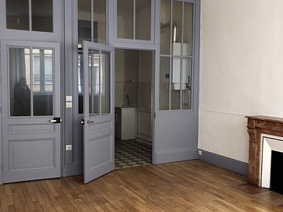APPARTEMENT T2 A LOUER - LYON 4EME ARRONDISSEMENT Cdt Arnaud-Dumont d Urville - 61 m2 - 908 € charges comprises par mois