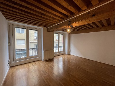 APPARTEMENT T2 A LOUER - LYON 1ER ARRONDISSEMENT Normale-Chartreux - 52.04 m2 - 900 &euro; charges comprises par mois