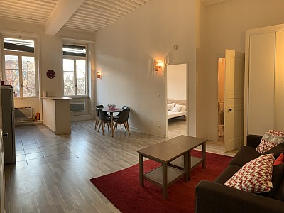 APPARTEMENT T2 A LOUER - LYON 4EME ARRONDISSEMENT Mairie-Tabareau - 51.49 m2 - 1055 € charges comprises par mois