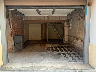 GARAGE A LOUER - LYON 4EME ARRONDISSEMENT Canuts-d Enfert Rochereau - 35 m2 - 331 € charges comprises par mois