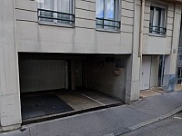 GARAGE A LOUER - CALUIRE ET CUIRE Coste-Croix-Rousse - 133 € charges comprises par mois