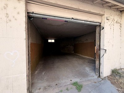 GARAGE A LOUER - LYON 1ER ARRONDISSEMENT Grande-Cote-Bon-Pasteur - 44.3 m2 - 480 € charges comprises par mois