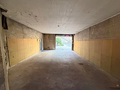 GARAGE A LOUER - LYON 1ER ARRONDISSEMENT Grande-Cote-Bon-Pasteur - 44.3 m2 - 480 € charges comprises par mois