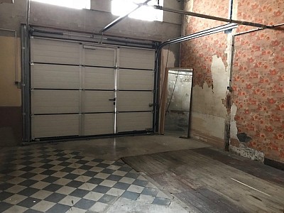 GARAGE A LOUER - LYON 4EME ARRONDISSEMENT Canuts-d Enfert Rochereau - 35 m2 - 331 € charges comprises par mois
