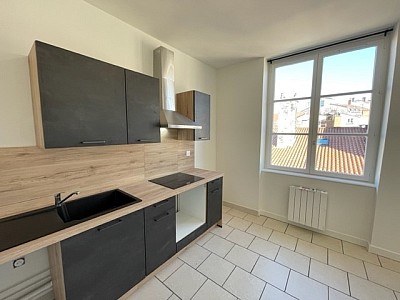 STUDIO A LOUER - LYON 1ER ARRONDISSEMENT Annonciade-Saint-Benoit - 34.07 m2 - 704 € charges comprises par mois