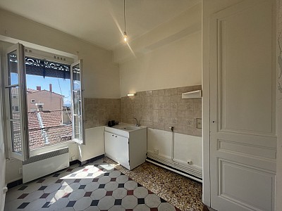 STUDIO A LOUER - LYON 1ER ARRONDISSEMENT Normale-Chartreux - 30.02 m2 - 546 € charges comprises par mois