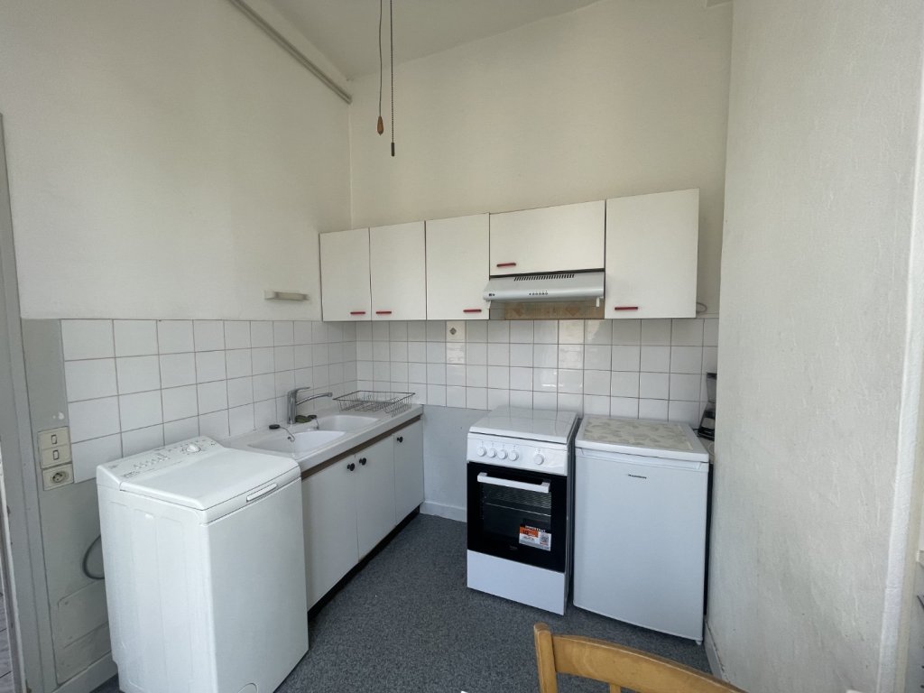 STUDIO A LOUER - LYON 1ER ARRONDISSEMENT Mairie-Martiniere - 36.62 m2 - 700 &euro; charges comprises par mois