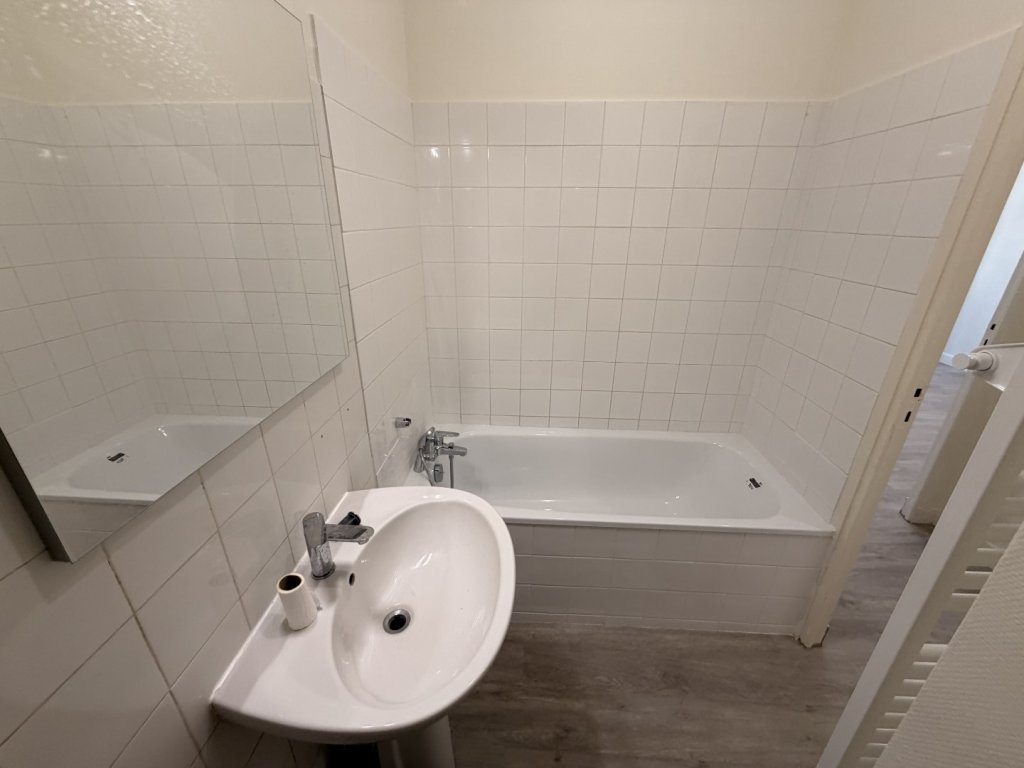 STUDIO A LOUER - LYON 1ER ARRONDISSEMENT Annonciade-Saint-Benoit - 30.49 m2 - 680 &euro; charges comprises par mois