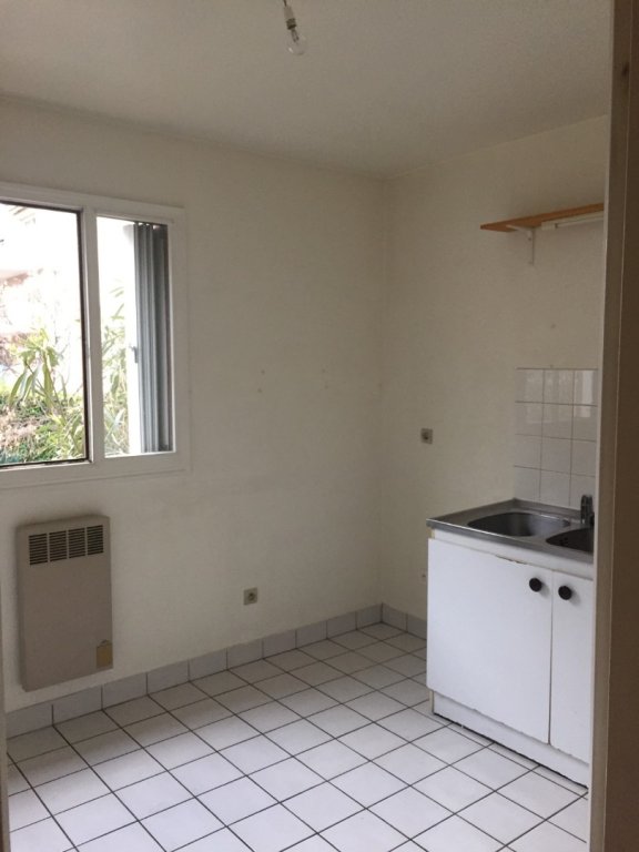 STUDIO A LOUER - LYON 3EME ARRONDISSEMENT Baraban-Ferrandiere - 37.66 m2 - 643 &euro; charges comprises par mois
