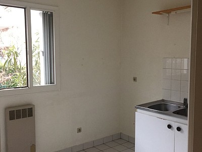 STUDIO A LOUER - LYON 3EME ARRONDISSEMENT Baraban-Ferrandiere - 37.66 m2 - 643 &euro; charges comprises par mois