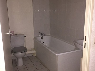 STUDIO A LOUER - LYON 3EME ARRONDISSEMENT Baraban-Ferrandiere - 37.66 m2 - 643 &euro; charges comprises par mois