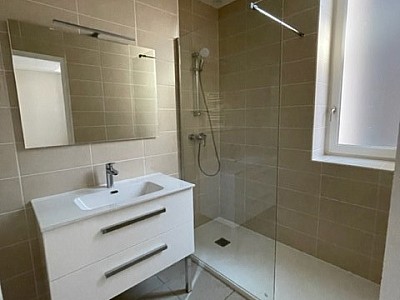 STUDIO A LOUER - LYON 4EME ARRONDISSEMENT Mairie-Tabareau - 42.85 m2 - 894,97 € charges comprises par mois