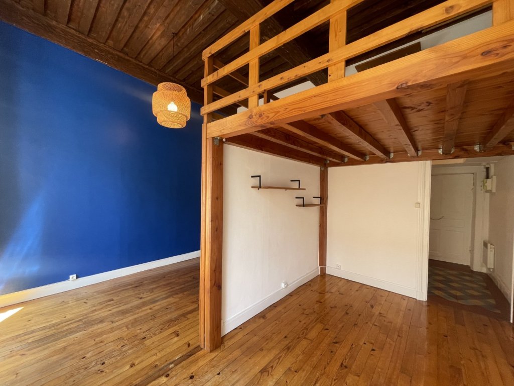 STUDIO A LOUER - LYON 4EME ARRONDISSEMENT Cdt Arnaud-Dumont d Urville - 32.22 m2 - 643 &euro; charges comprises par mois