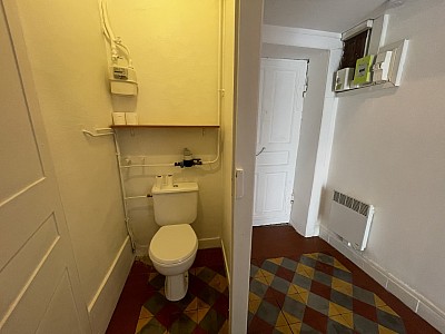 STUDIO A LOUER - LYON 4EME ARRONDISSEMENT Cdt Arnaud-Dumont d Urville - 32.22 m2 - 643 € charges comprises par mois