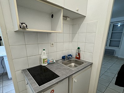 STUDIO A LOUER - LYON 7EME ARRONDISSEMENT Le Prado - 23.03 m2 - 470,66€ charges comprises par mois