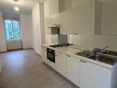 STUDIO A LOUER - LYON 7EME ARRONDISSEMENT Saint-Michel - 32.04 m2 - 726 € charges comprises par mois