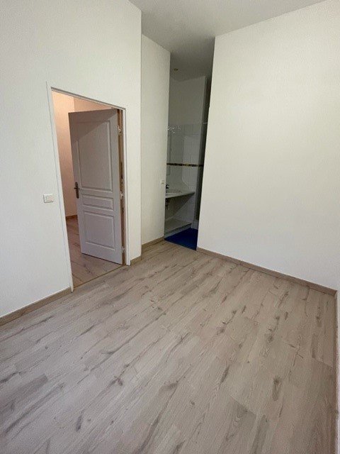 STUDIO A LOUER - LYON 7EME ARRONDISSEMENT Saint-Michel - 32.04 m2 - 726 &euro; charges comprises par mois