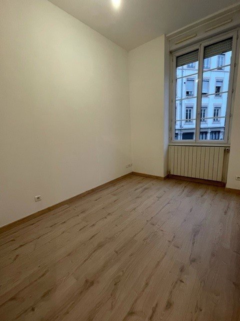 STUDIO A LOUER - LYON 7EME ARRONDISSEMENT Saint-Michel - 32.04 m2 - 726 &euro; charges comprises par mois