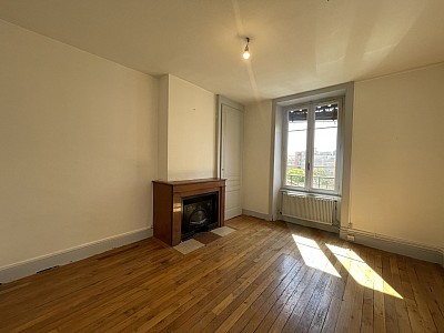 STUDIO A LOUER - VILLEURBANNE Espace-Central - 33.53 m2 - 510,32 € charges comprises par mois