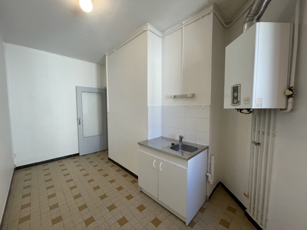 STUDIO A LOUER - VILLEURBANNE Espace-Central - 33.53 m2 - 510,32 &euro; charges comprises par mois