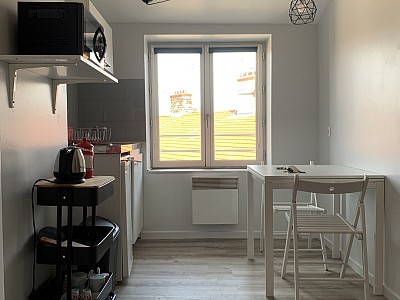 STUDIO A LOUER - LYON 4EME ARRONDISSEMENT Mairie-Tabareau - 23.58 m2 - 683 € charges comprises par mois