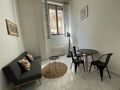 STUDIO A LOUER - LYON 7EME ARRONDISSEMENT Pasteur - 26.22 m2 - 625 € charges comprises par mois
