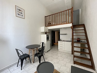 STUDIO A LOUER - LYON 7EME ARRONDISSEMENT Pasteur - 26.22 m2 - 625 € charges comprises par mois