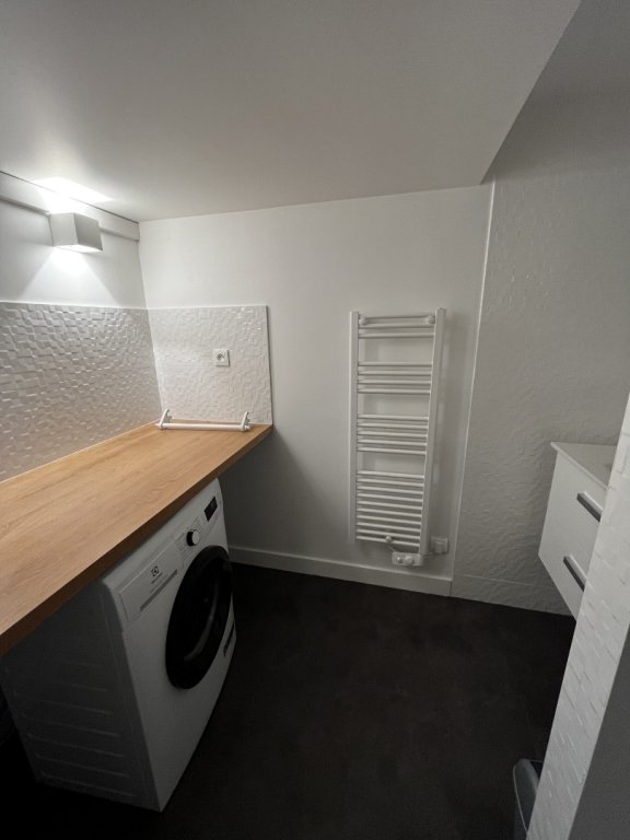 APPARTEMENT T2 A LOUER - LYON 1ER ARRONDISSEMENT Griffon-Royale - 36.9 m2 - 952 &euro; charges comprises par mois