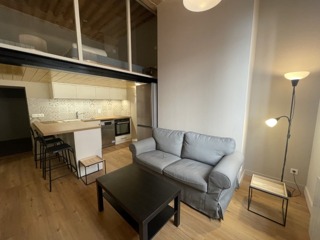 STUDIO A LOUER - LYON 1ER ARRONDISSEMENT Griffon-Royale - 25.61 m2 - 905�&euro; charges comprises par mois