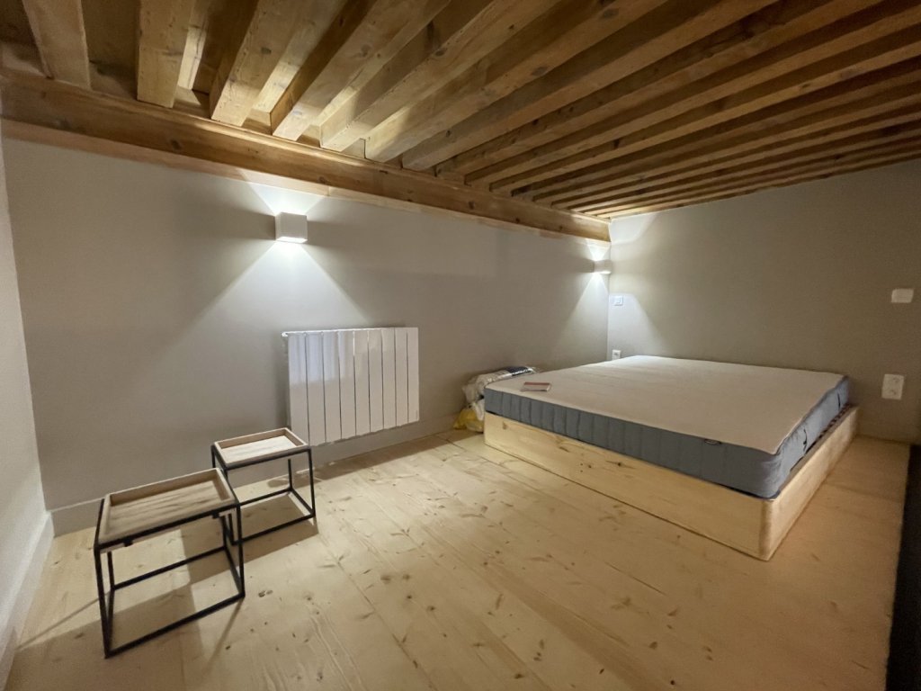 STUDIO A LOUER - LYON 1ER ARRONDISSEMENT Griffon-Royale - 25.61 m2 - 905�&euro; charges comprises par mois