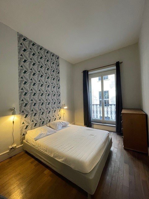 APPARTEMENT T2 A LOUER - LYON 1ER ARRONDISSEMENT Trois-Gaules - 47.33 m2 - 900 &euro; charges comprises par mois