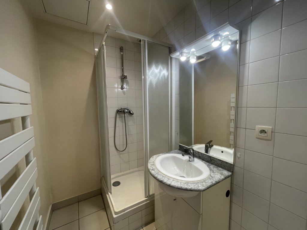 APPARTEMENT T2 A LOUER - LYON 1ER ARRONDISSEMENT Trois-Gaules - 35.27 m2 - 615 &euro; charges comprises par mois