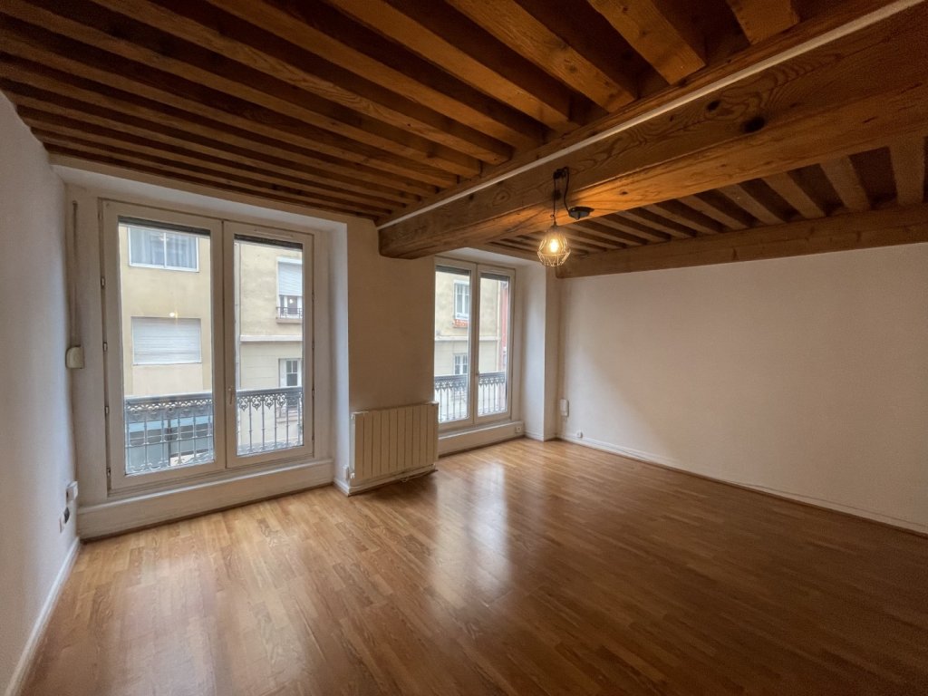 APPARTEMENT T2 A LOUER - LYON 1ER ARRONDISSEMENT Normale-Chartreux - 52.04 m2 - 900 &euro; charges comprises par mois