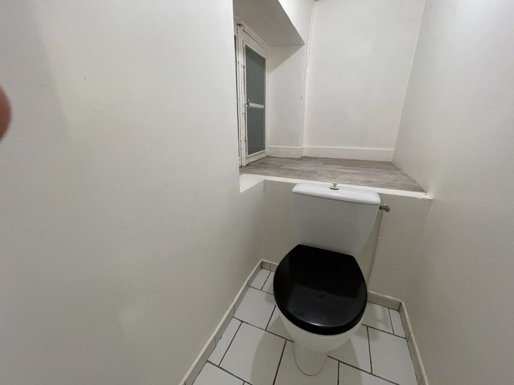 APPARTEMENT T2 A LOUER - LYON 1ER ARRONDISSEMENT Normale-Chartreux - 52.04 m2 - 900 &euro; charges comprises par mois