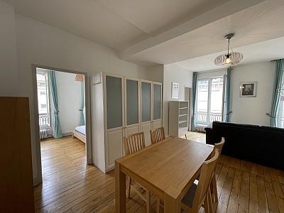 APPARTEMENT T2 A LOUER - LYON 2EME ARRONDISSEMENT Merciere-Grolee - 56.03 m2 - 1180€ charges comprises par mois
