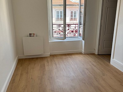 APPARTEMENT T2 A LOUER - LYON 2EME ARRONDISSEMENT La Bourse-Grenette - 46.43 m2 - 940€ charges comprises par mois
