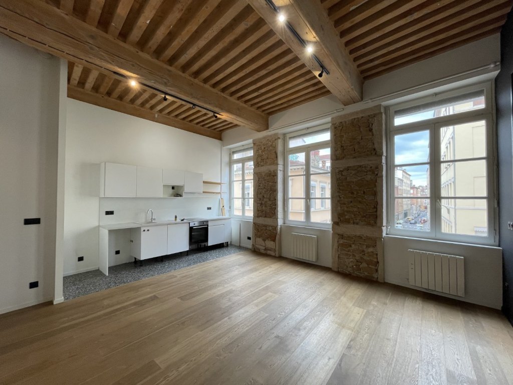 APPARTEMENT T2 A LOUER - LYON 4EME ARRONDISSEMENT Cdt Arnaud-Dumont d Urville - 58.12 m2 - 1 272 &euro; charges comprises par mois