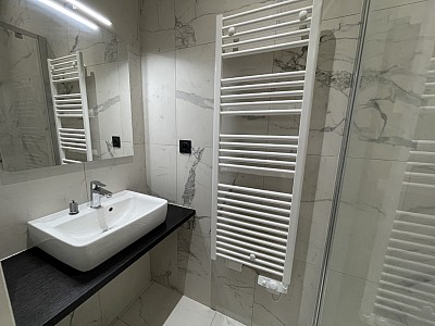 APPARTEMENT T2 A LOUER - LYON 4EME ARRONDISSEMENT Cdt Arnaud-Dumont d Urville - 58.12 m2 - 1 272 € charges comprises par mois