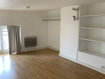 STUDIO A LOUER - LYON 4EME ARRONDISSEMENT Cdt Arnaud-Dumont d Urville - 26.79 m2 - 620€ charges comprises par mois