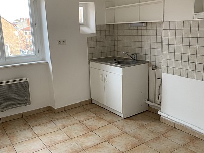 STUDIO A LOUER - LYON 4EME ARRONDISSEMENT Cdt Arnaud-Dumont d Urville - 26.79 m2 - 620€ charges comprises par mois