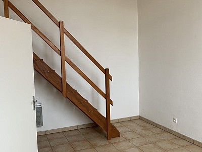 STUDIO A LOUER - LYON 4EME ARRONDISSEMENT Cdt Arnaud-Dumont d Urville - 26.79 m2 - 620€ charges comprises par mois