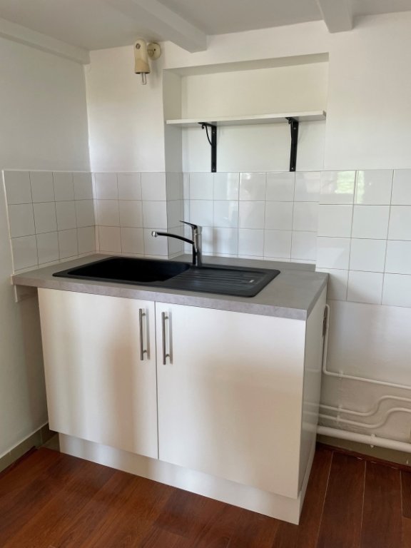 APPARTEMENT T2 A LOUER - LYON 4EME ARRONDISSEMENT Place Croix Rousse-Austerlitz - 60.49 m2 - 1�040�&euro; charges comprises par mois