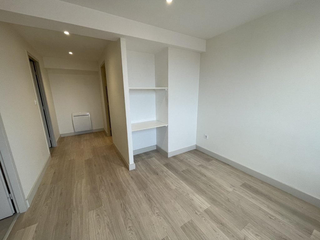 APPARTEMENT T2 A LOUER - LYON 4EME ARRONDISSEMENT Grande Rue-Bertone - 42.18 m2 - 659�&euro; charges comprises par mois