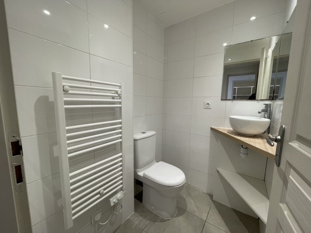 APPARTEMENT T2 A LOUER - LYON 4EME ARRONDISSEMENT Grande Rue-Bertone - 42.18 m2 - 659�&euro; charges comprises par mois