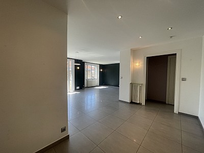 APPARTEMENT T2 A LOUER - LYON 4EME ARRONDISSEMENT Bony Bonnet - 73.84 m2 - 1069€ charges comprises par mois